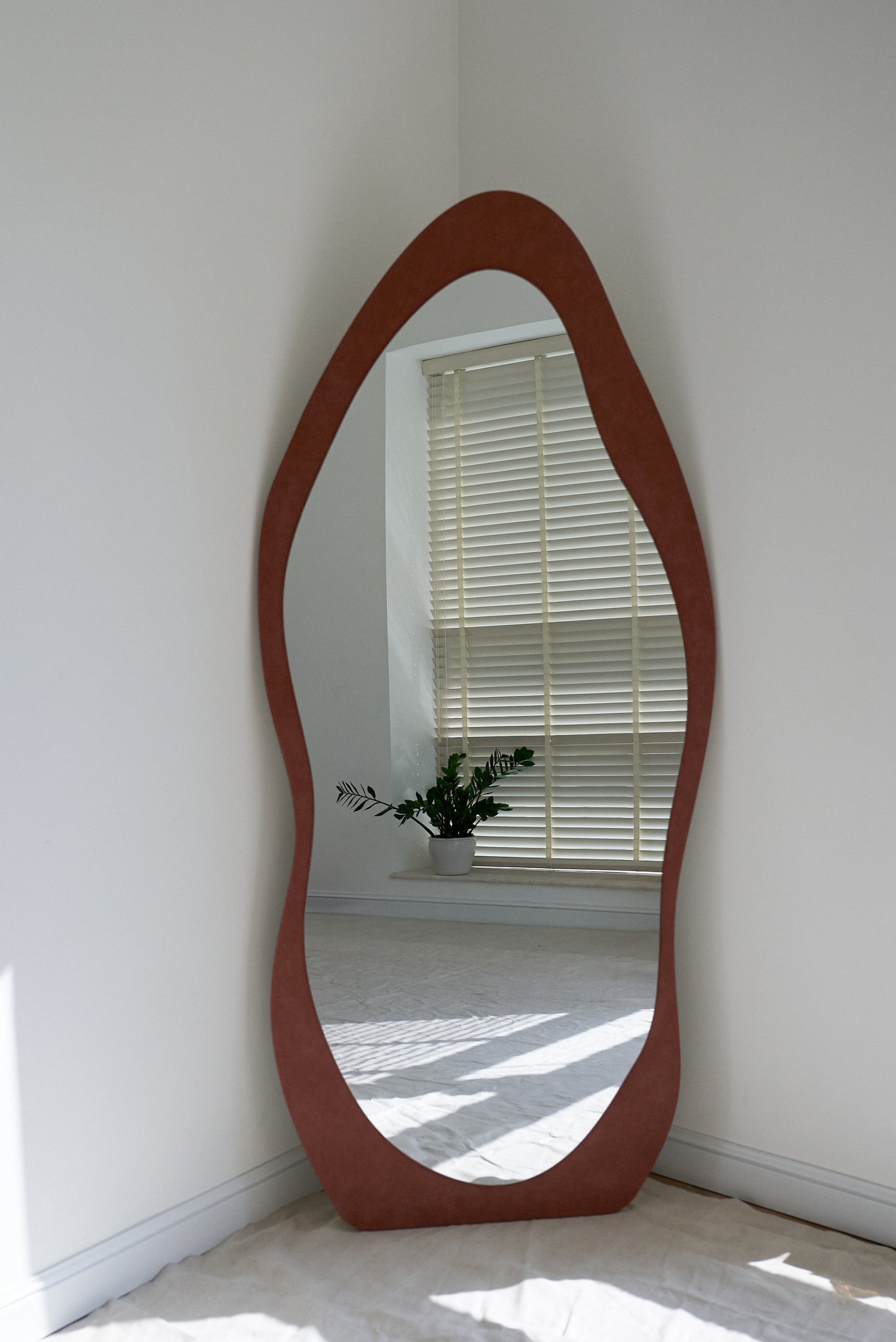 Oval Curve Mirror Red